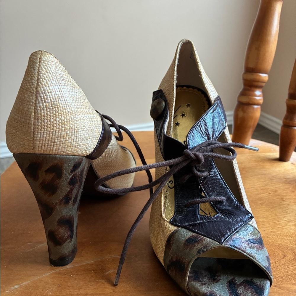 Naughty Monkey Size 8 Beige/Brown/Green Woven Peep-Toe Lace-Up Heels